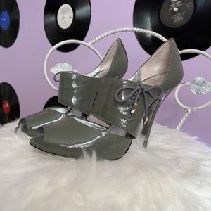 BEBE HEELS Size 9